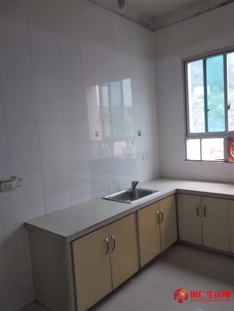 金碼頭2室 1廳 1廚1衛(wèi)，900元/月